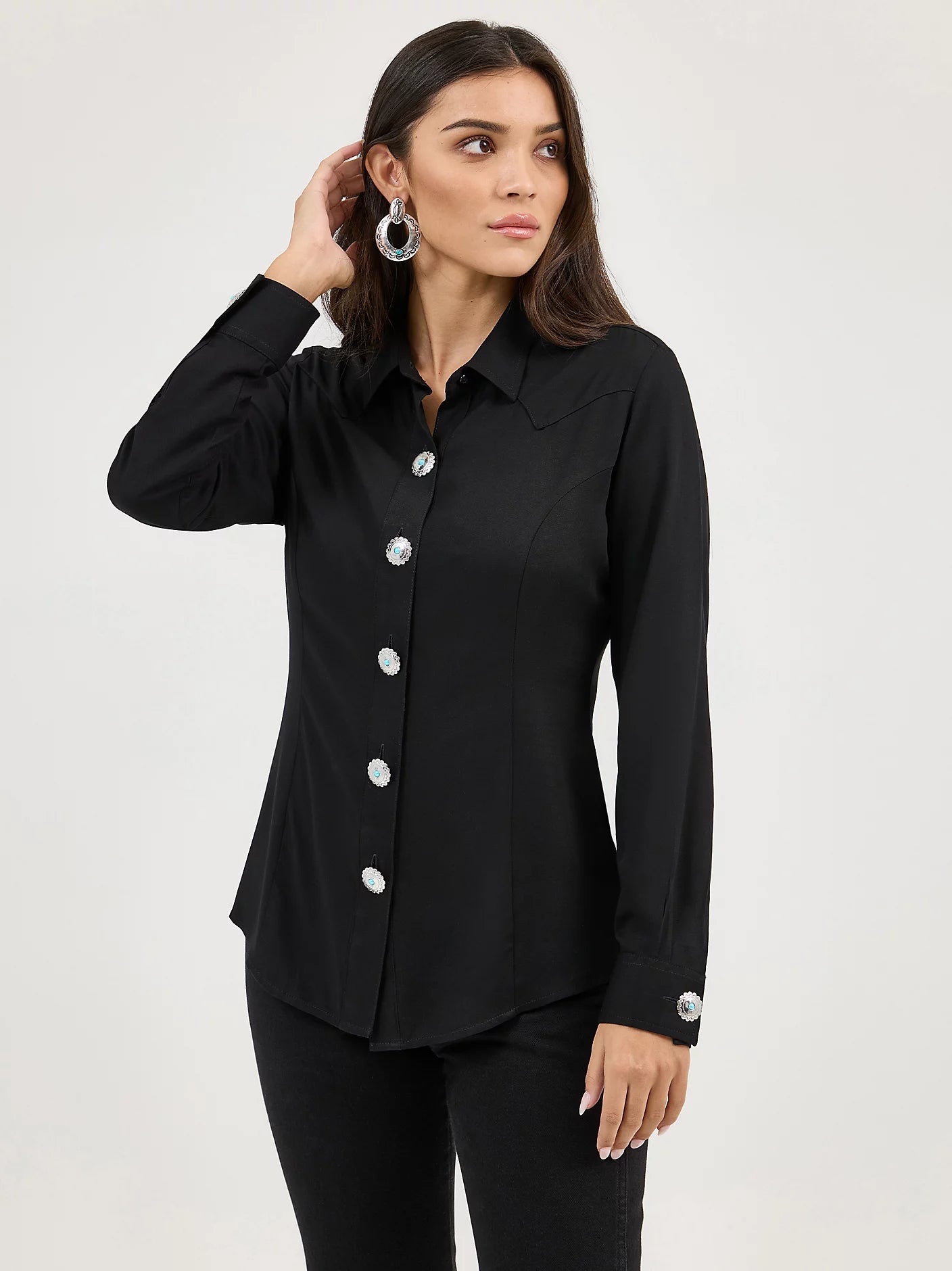 Wrangler Women's Slim Concho Button Shirt - Black S Wrangler Women's Slim Concho Button Shirt - Black S