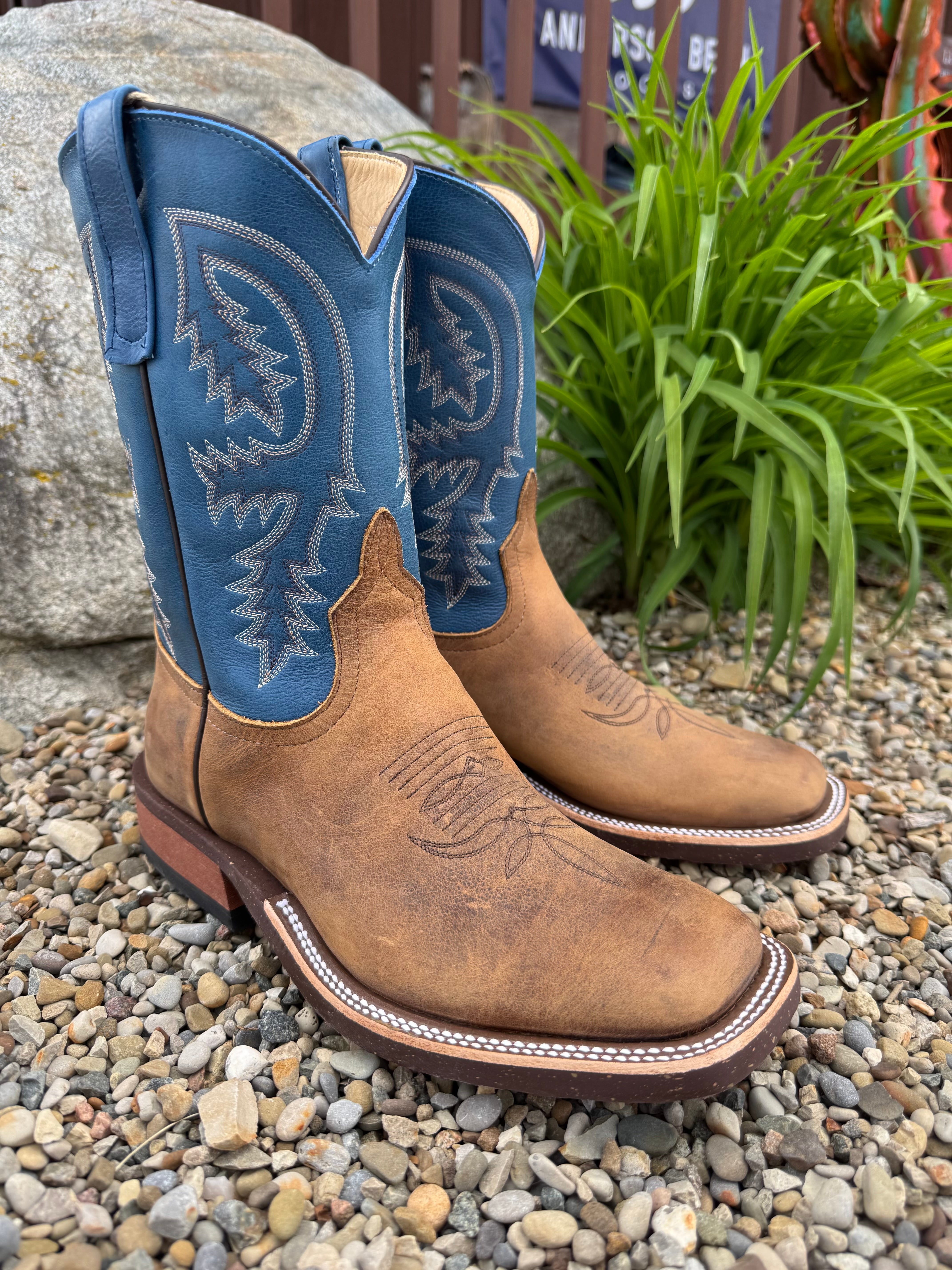 Anderson Bean Men's Gold Hillbilly & 10” Sky Blue Avatar Top