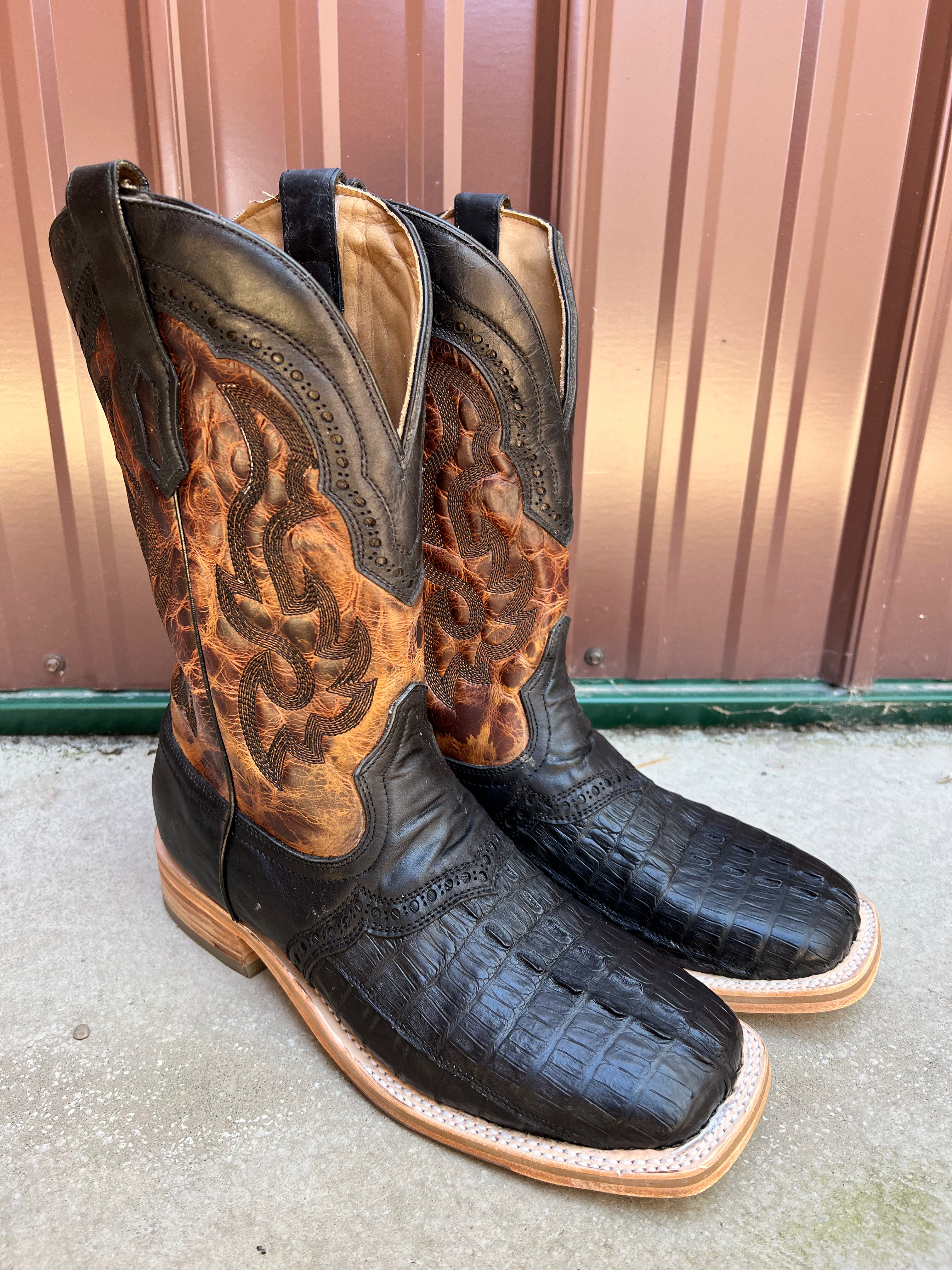 Corral BootsMen\'s Square Toe Boots with Cross Design in Black. Size 10 D Corral Mens C3989 Black Leather Overlay Cowboy Boots – The  main image 3