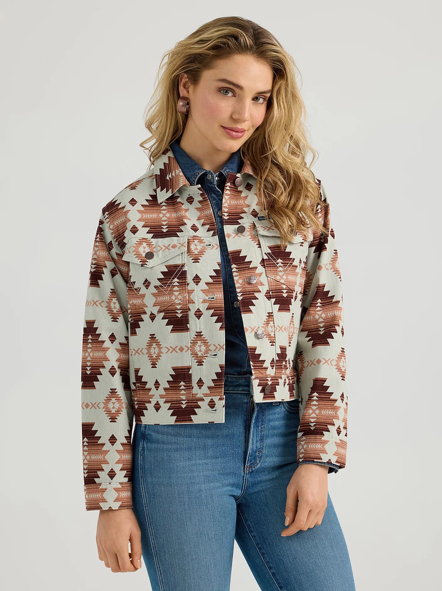 Wrangler Women's Western Printed Boyfriend Fit Jacket, Geo Brown Wrangler Women's Western Printed Boyfriend Fit Jacket, Geo Brown
