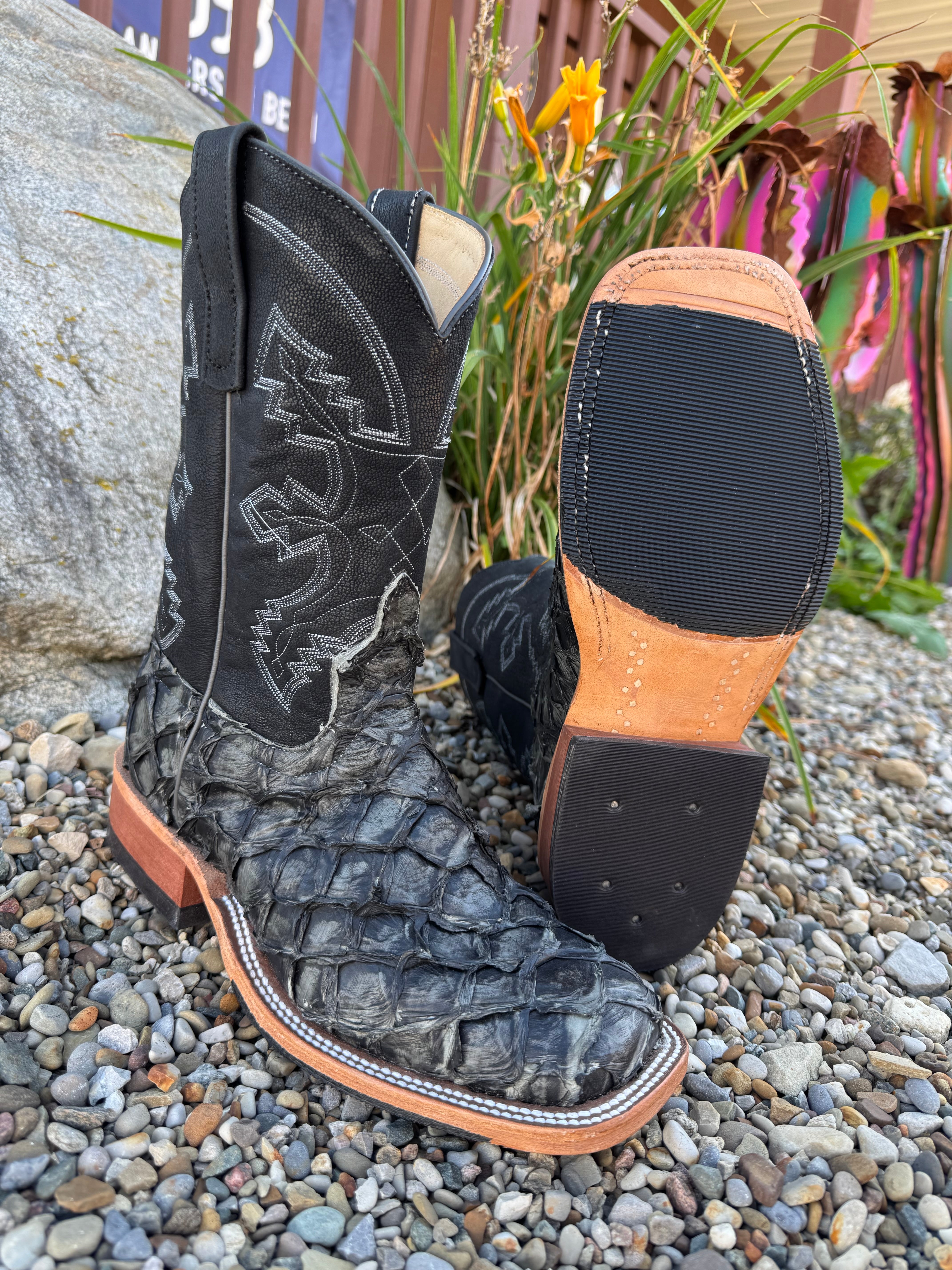 Anderson Bean Men's Dark Grey Rustic Big Bass Arapaima & Black