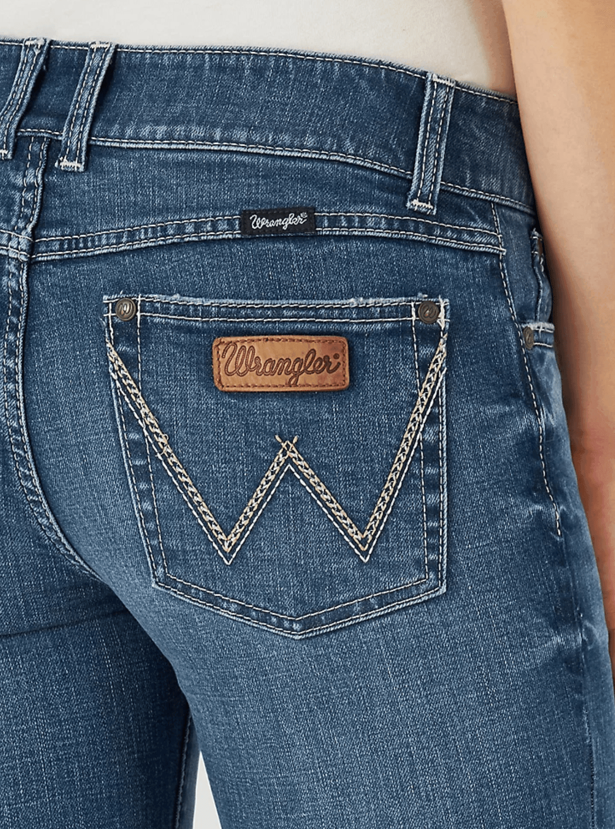 Wrangler Retro Women's Mae Mid Rise Wide Leg Trouser Jean