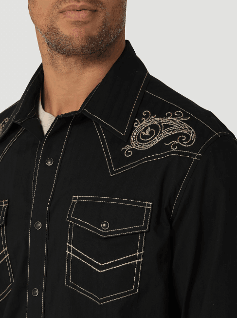 Wrangler Men's ROCK 47 Long Sleeve Embroidered Yoke Black Ember Wrangler Men's ROCK 47 Long Sleeve Embroidered Yoke Black Ember