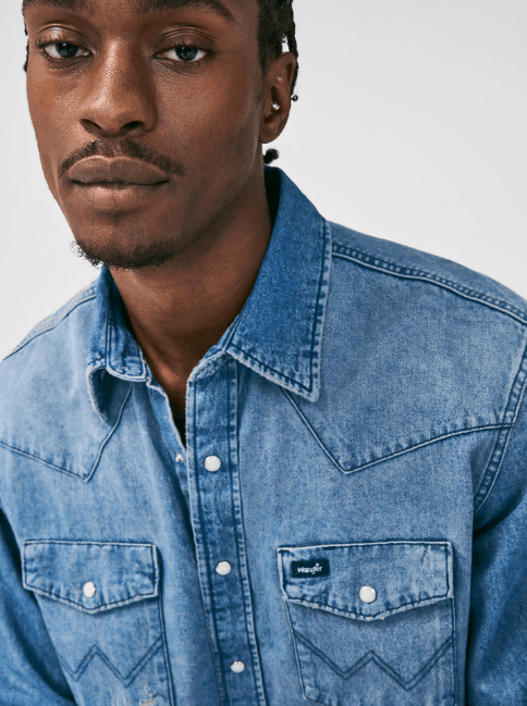 Wrangler Men's Blue Vintage Inspired Long Sleeve Western Snap