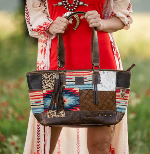 STS Ranchwear Multicolor Patchwork Bag STS Ranchwear Chaynee Mountain Patchwork Cowhide Hair-On  main image 2