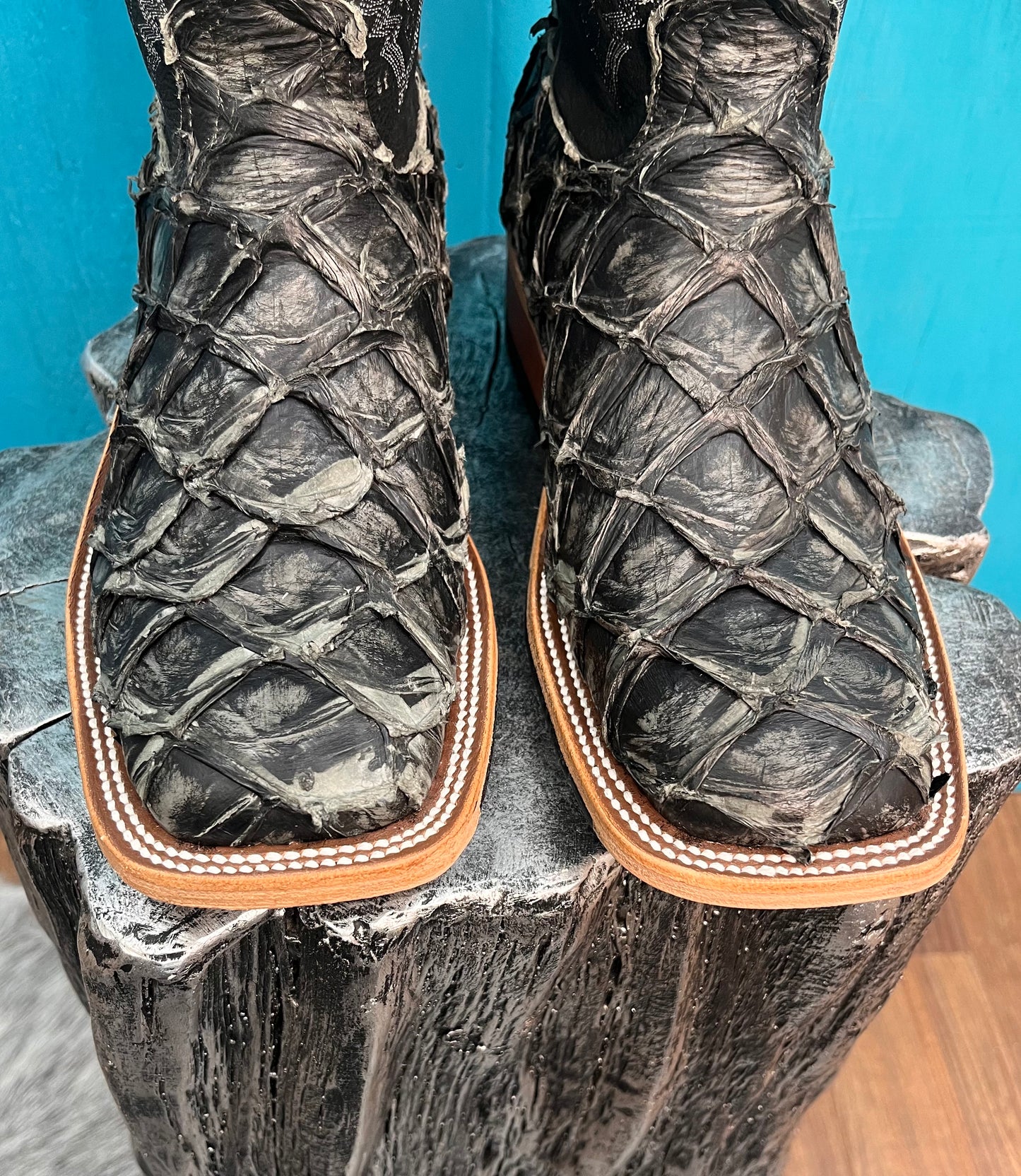 Bass skin 2025 cowboy boots