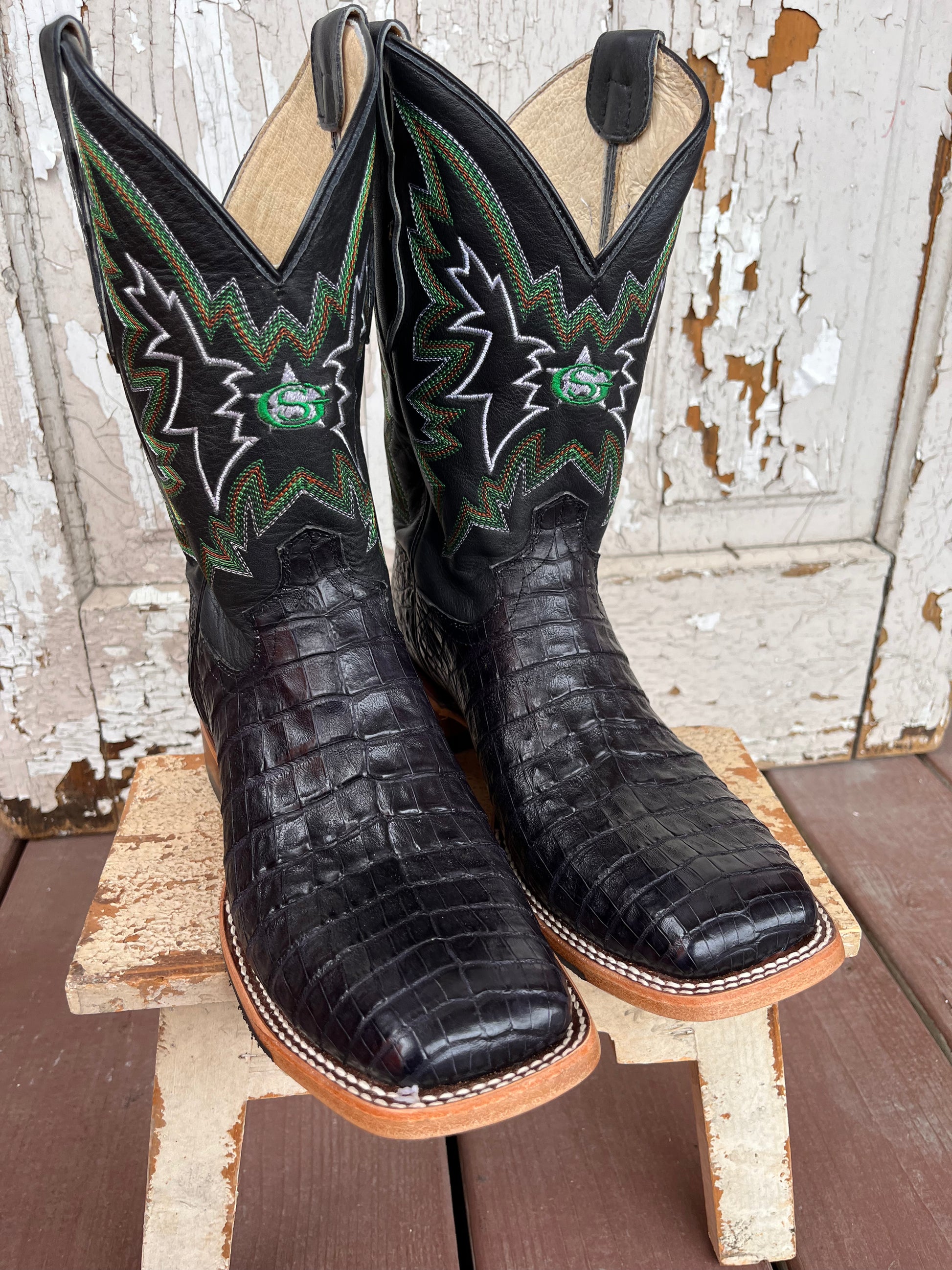 Justin black square toe boots discount