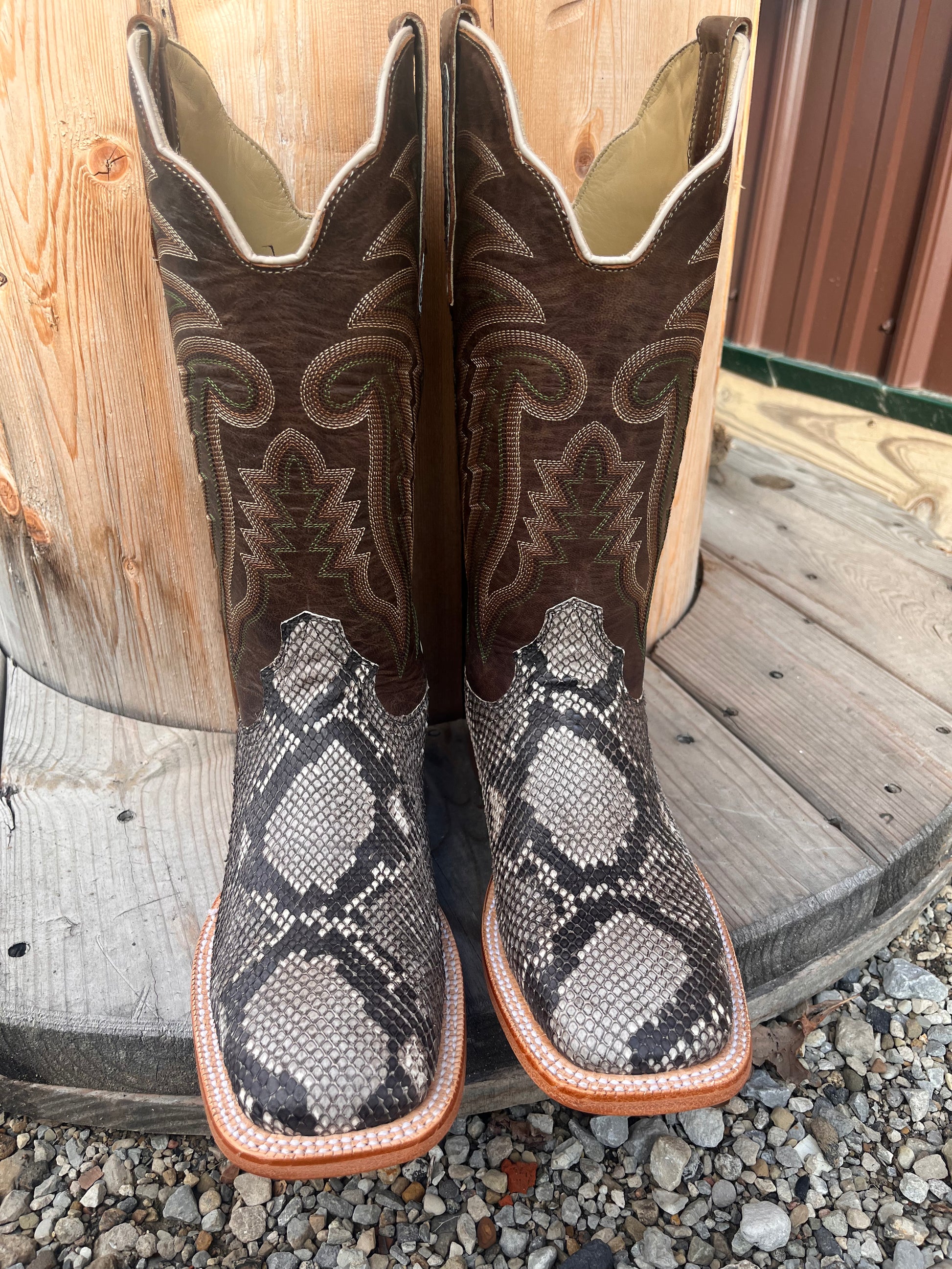 Diamondback rattlesnake sales square toe boots