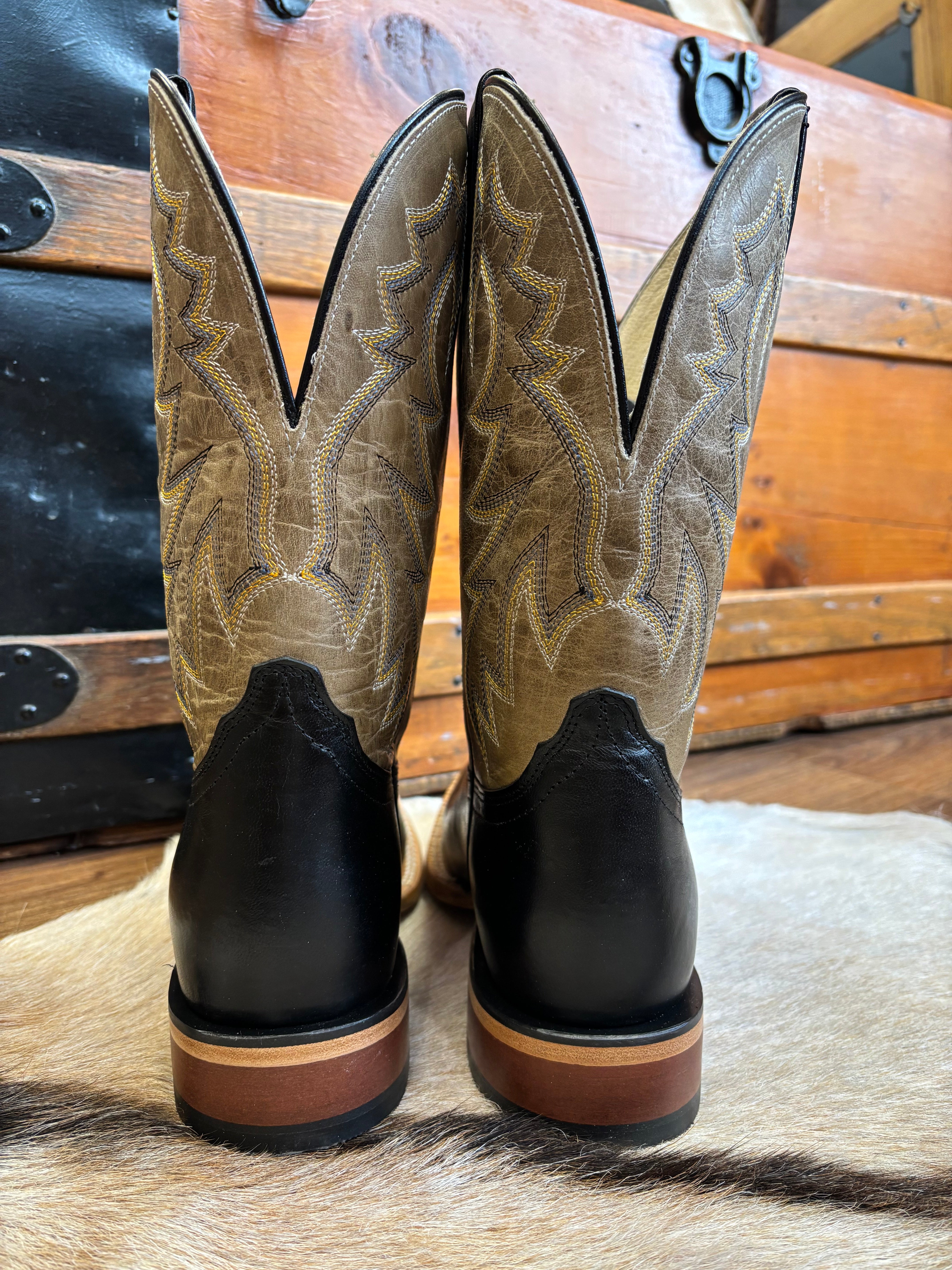 Tony Lama Men's Black & Taupe Luciano Square Toe Cowboy Boot