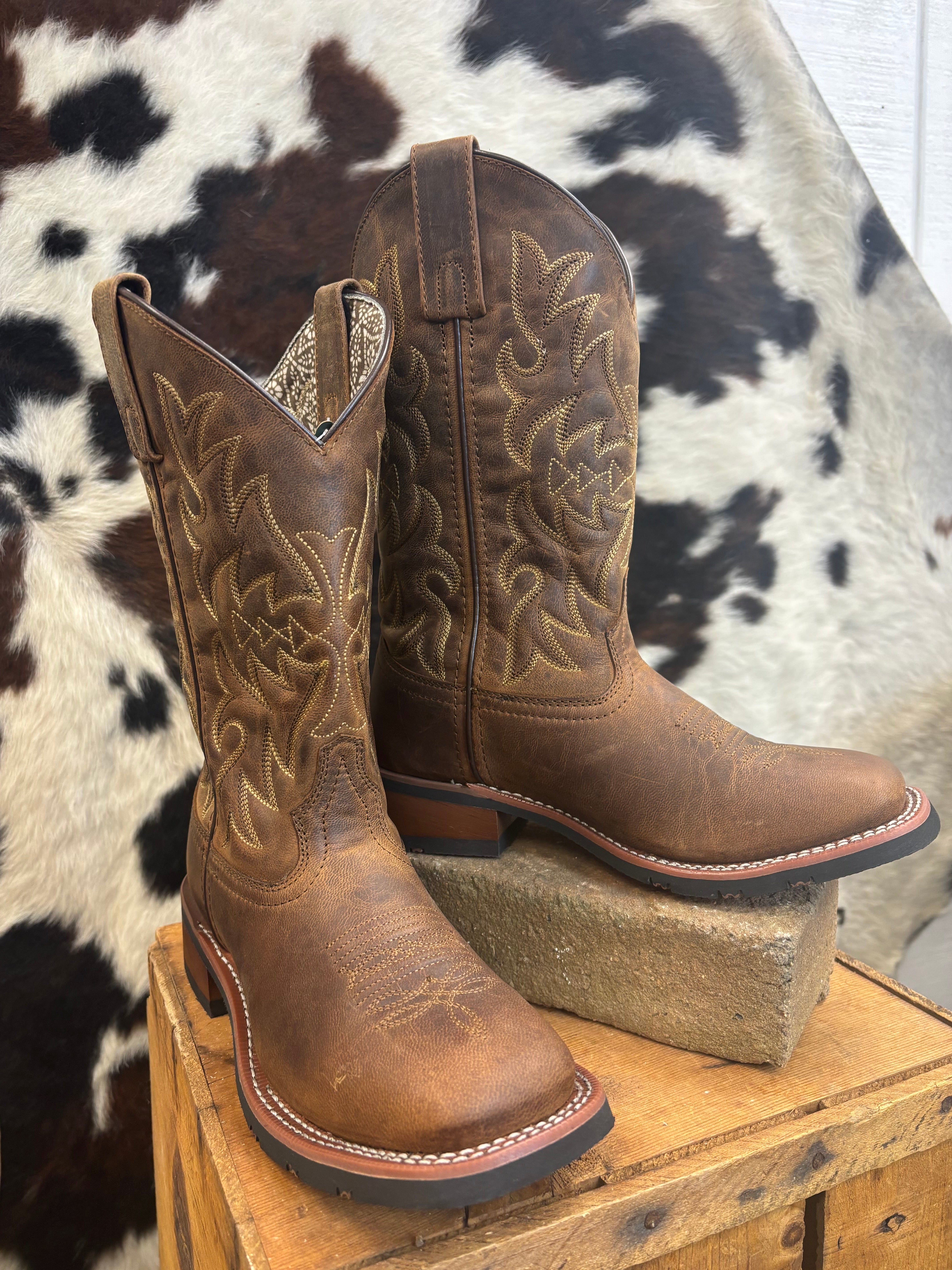 BUTTERO/アーカイブ/Y2K/サイドジップ/レースアップ/27.5/箱有 Laredo Women's Anita Distressed Tan Square Toe Cowgirl Boots 5602