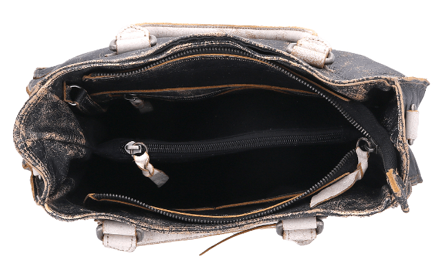 Guess black and gold shoulder/crossbody bag NWT | Black leather purse,  Crossbody bag, Black leather