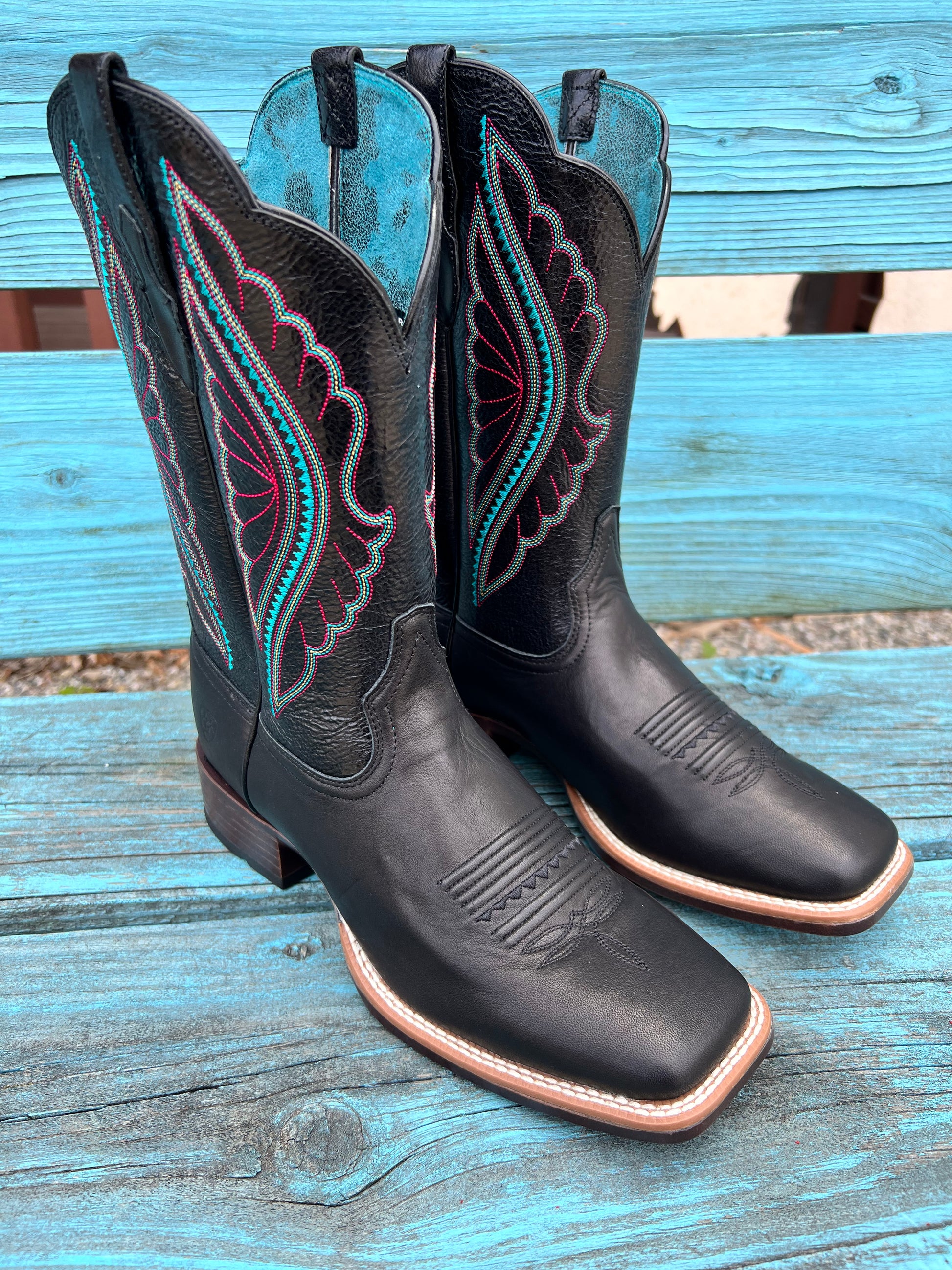 Womens black ariat clearance boots