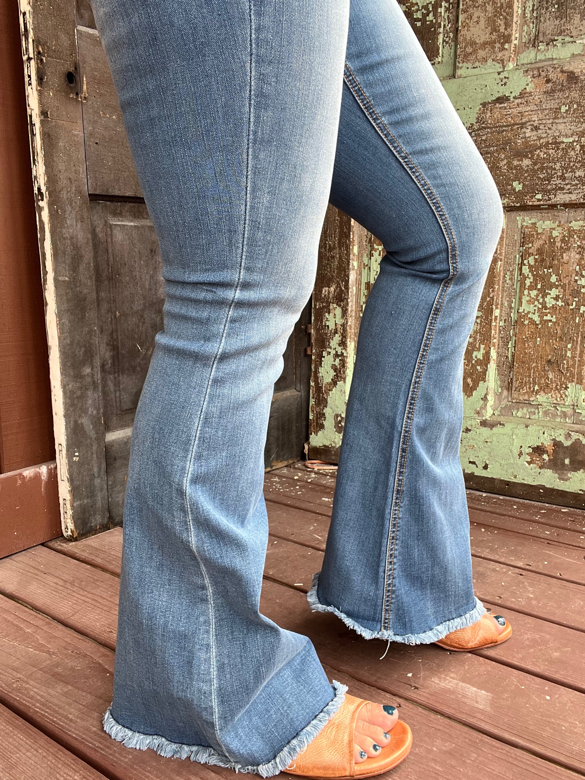 Raw hem 2025 flare jeans