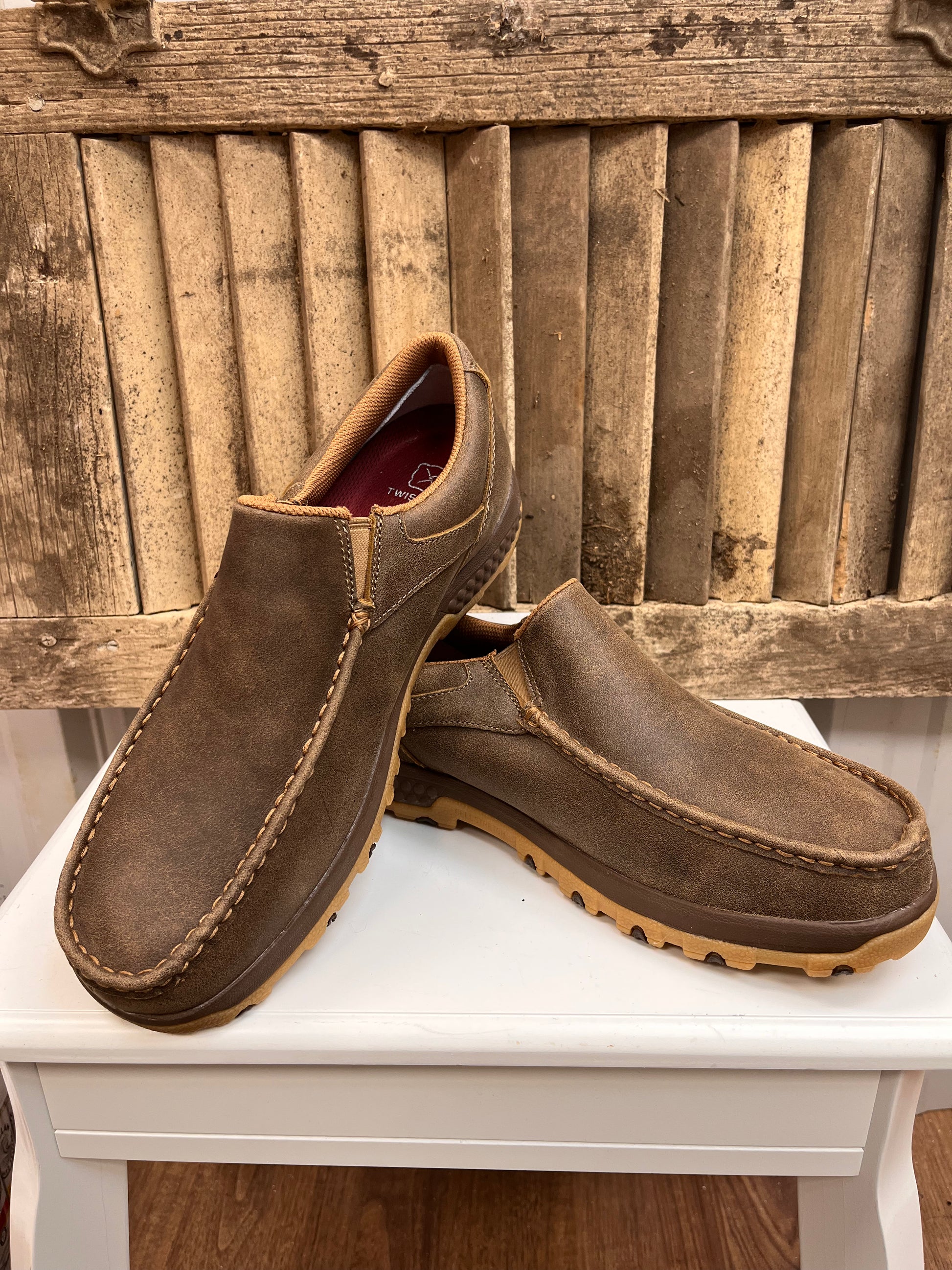 Twisted x sales slip on mens