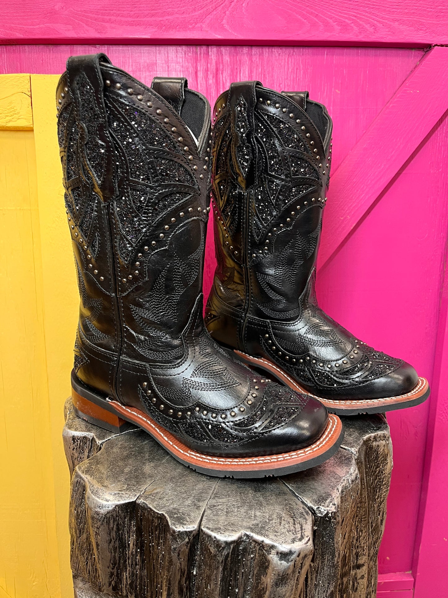 Laredo womens 2024 black cowboy boots