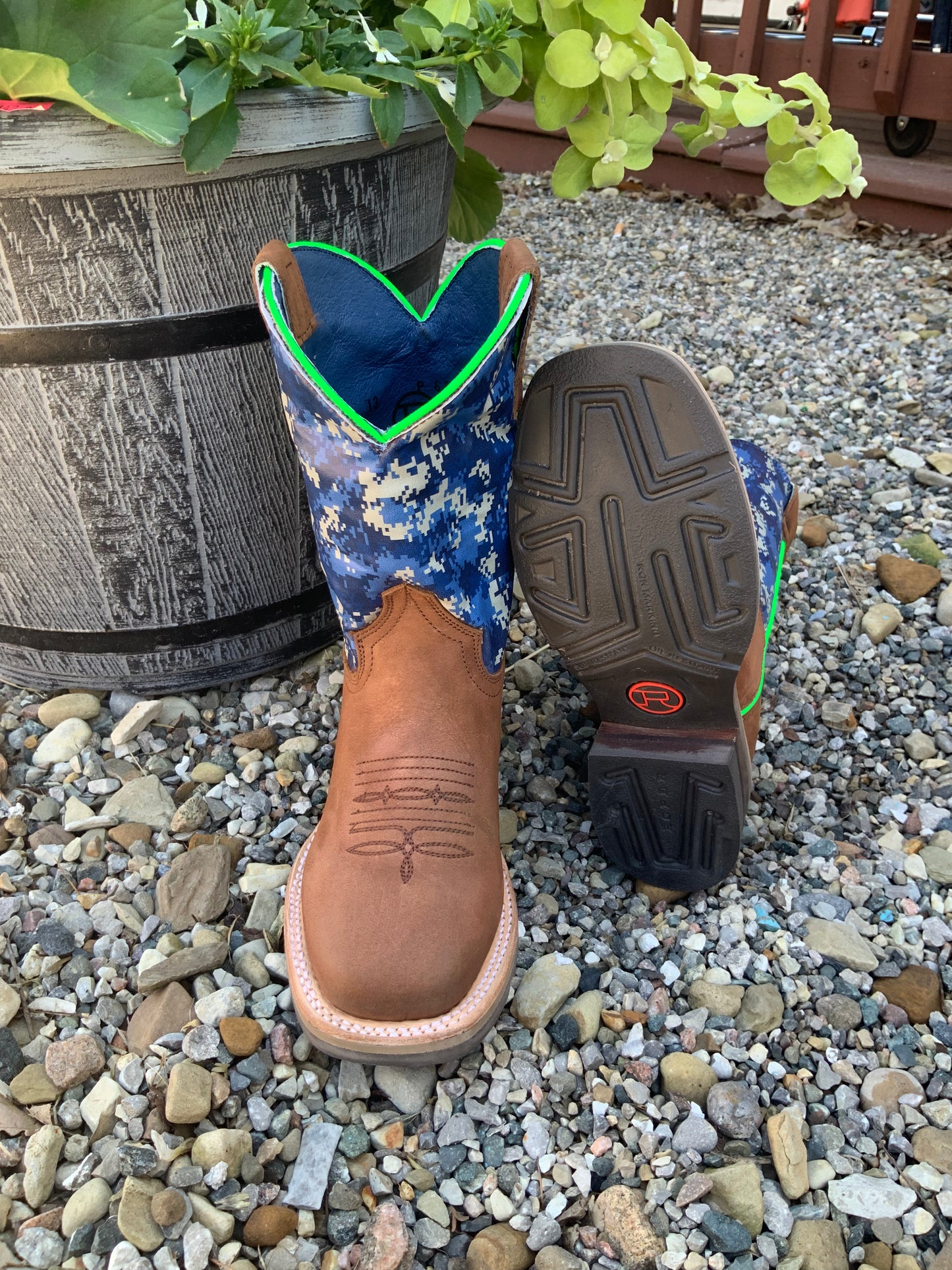 Camo cowboy boots deals