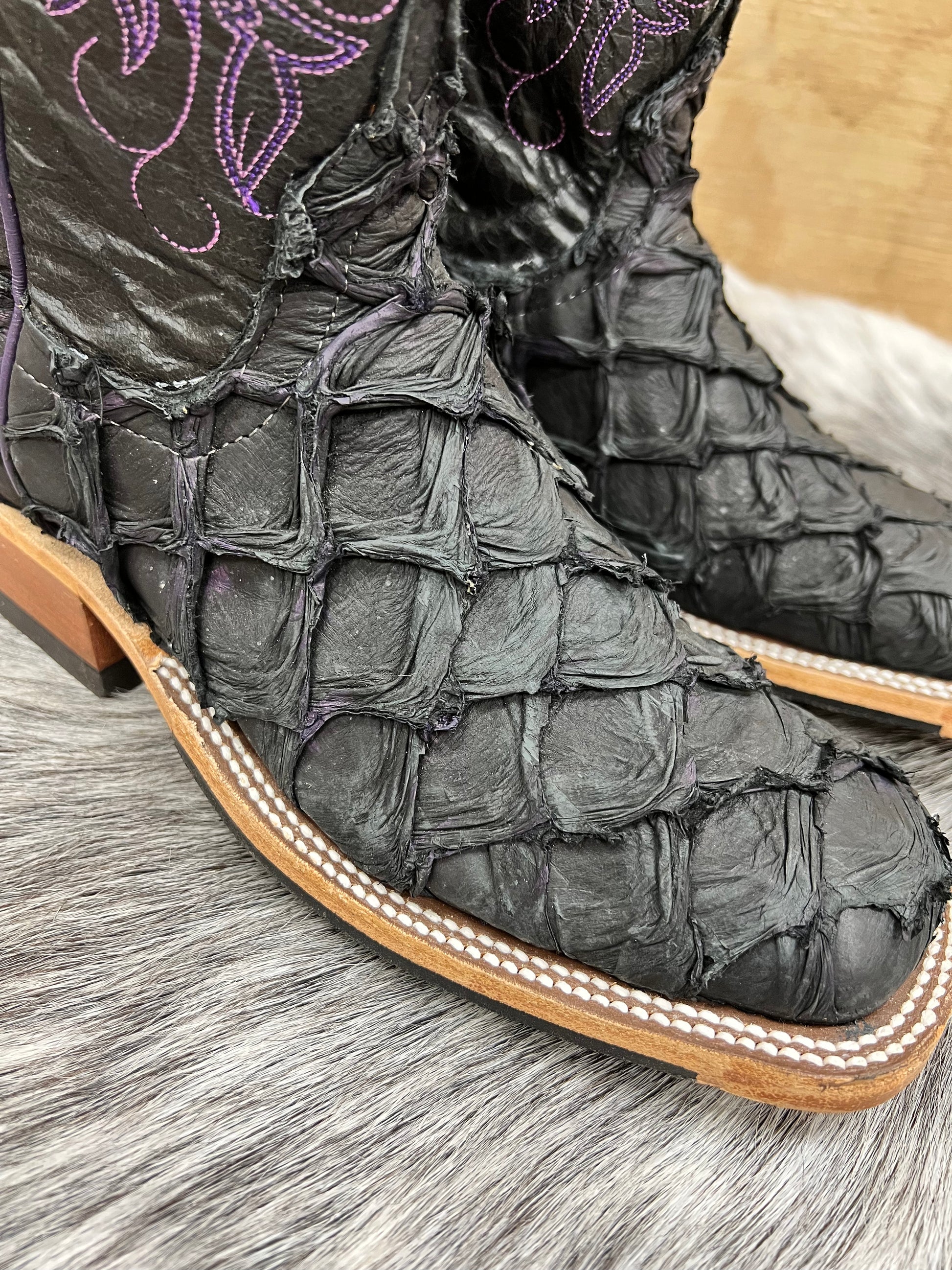 Anderson bean sales fish scale boots
