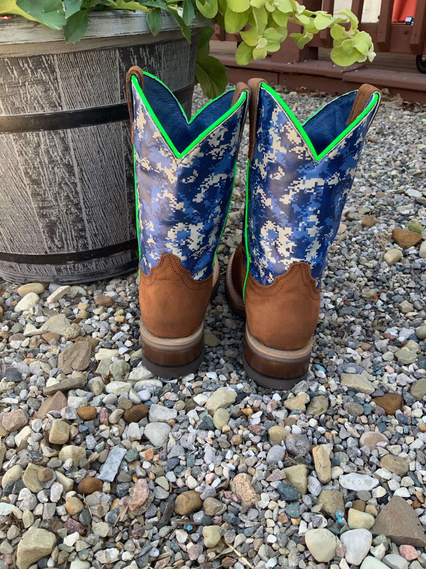 Camo cowboy boots sales womens