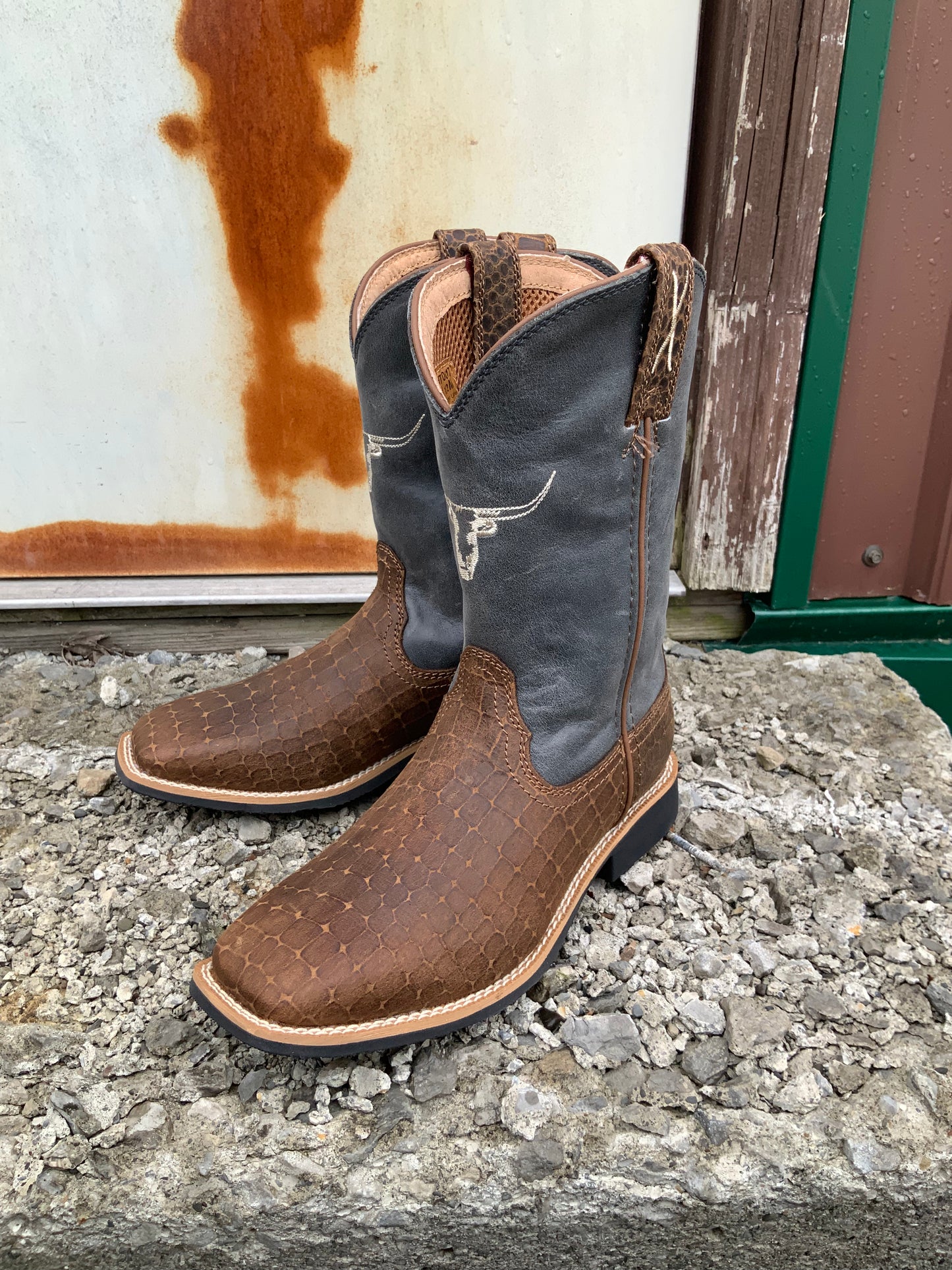 Twisted x youth cowboy 2025 boots
