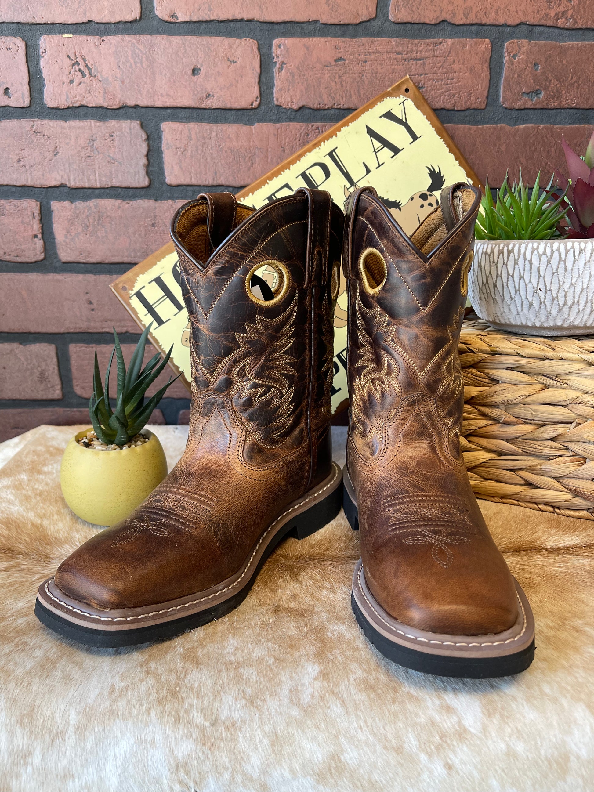 Dan post best sale kids boots