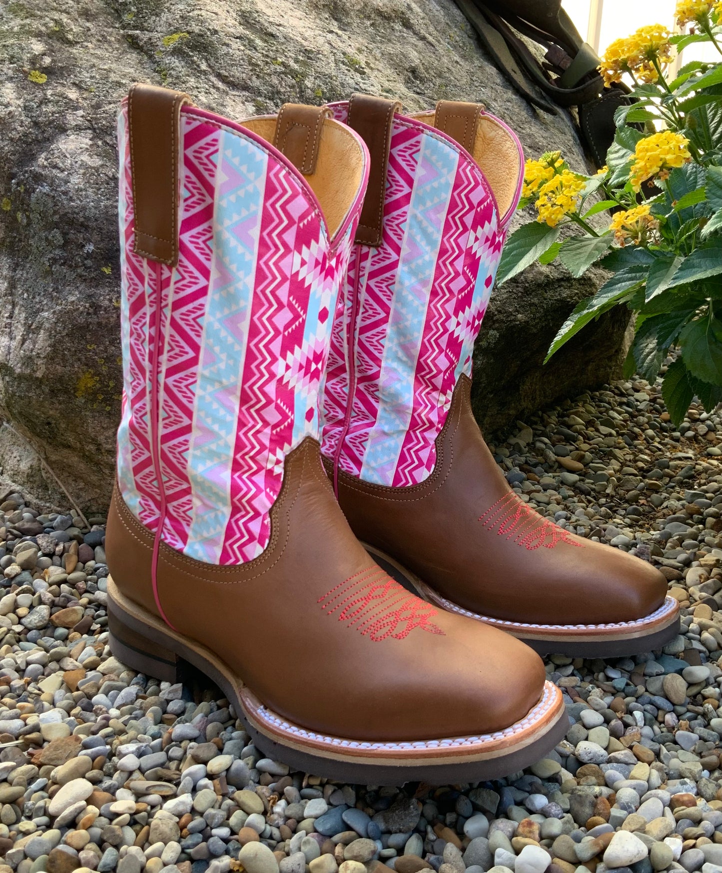 Roper light sales up cowgirl boots